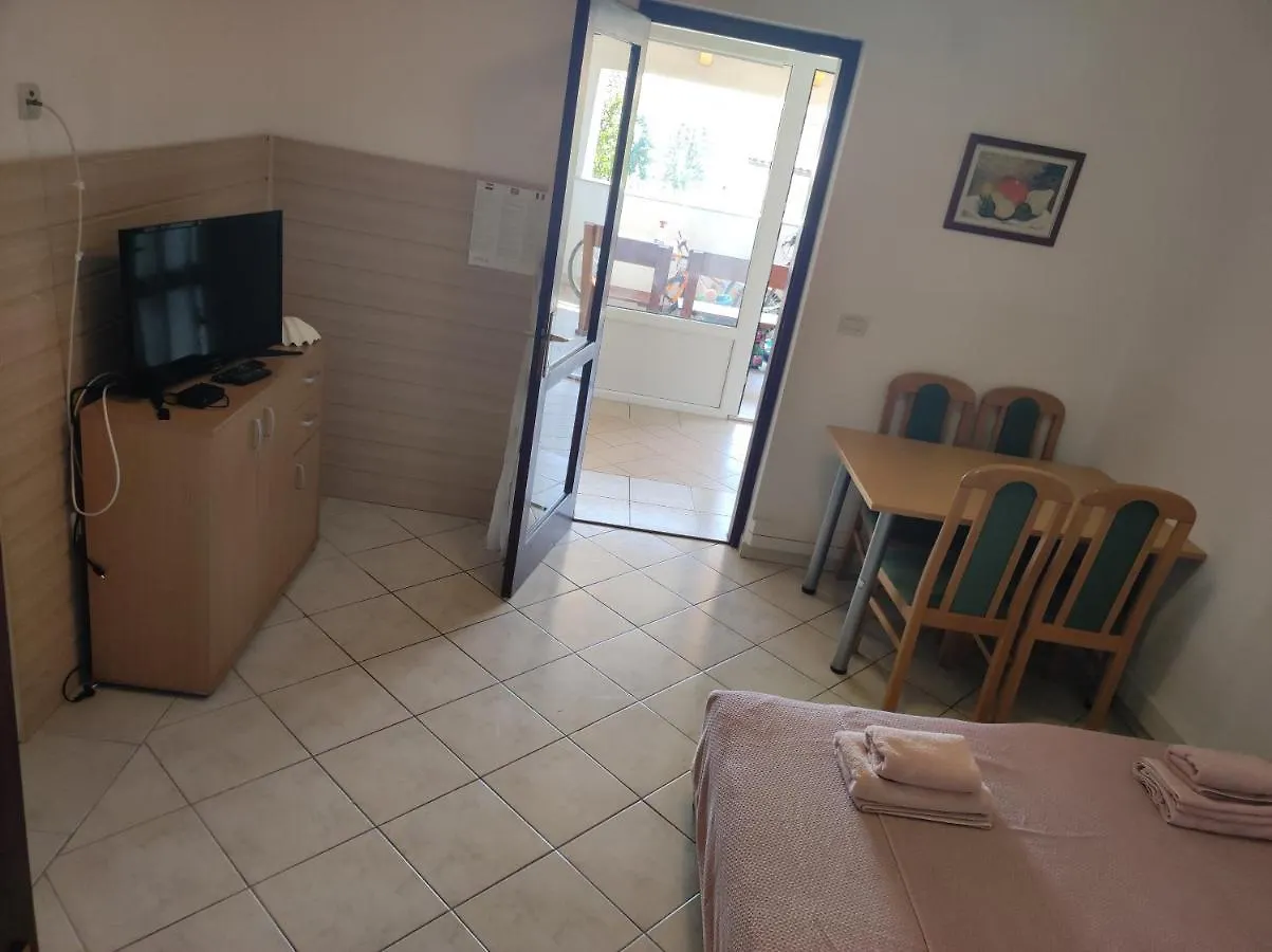 Apartman Eva Apartment Omisalj